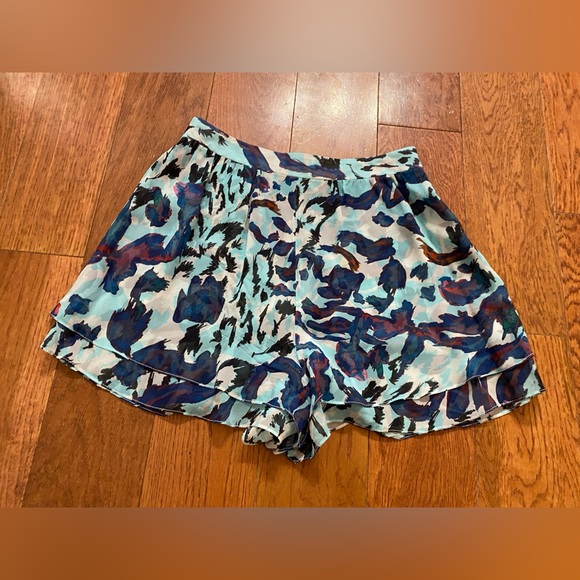 Hunter Bell New York Shorts - Picture 1 of 9